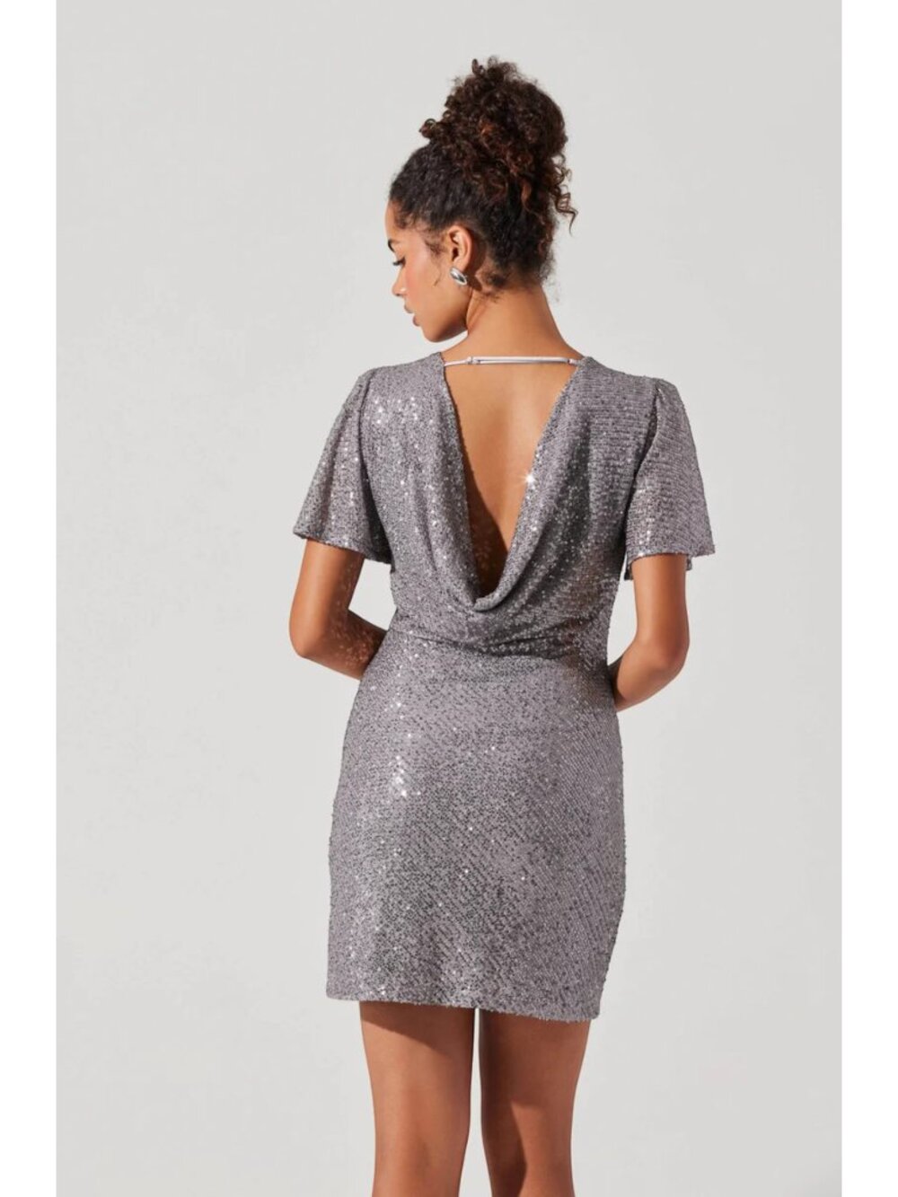 ASTR Silver Sequin Mini Dress Large Open Back Flutter Sleeve Party
